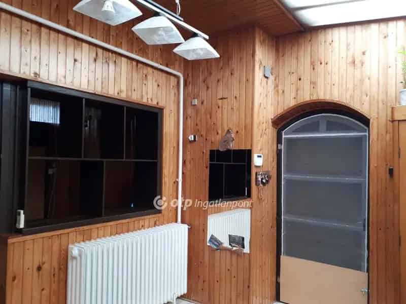 Felújított családi ház Kálon 624 m2-es telken