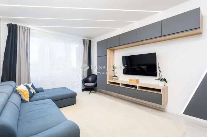 Győr Belváros 3 Szobás Luxus Panel Erkéllyel