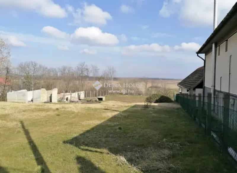 1590 m2-es Tóalmási Telek Elado Panoramával
