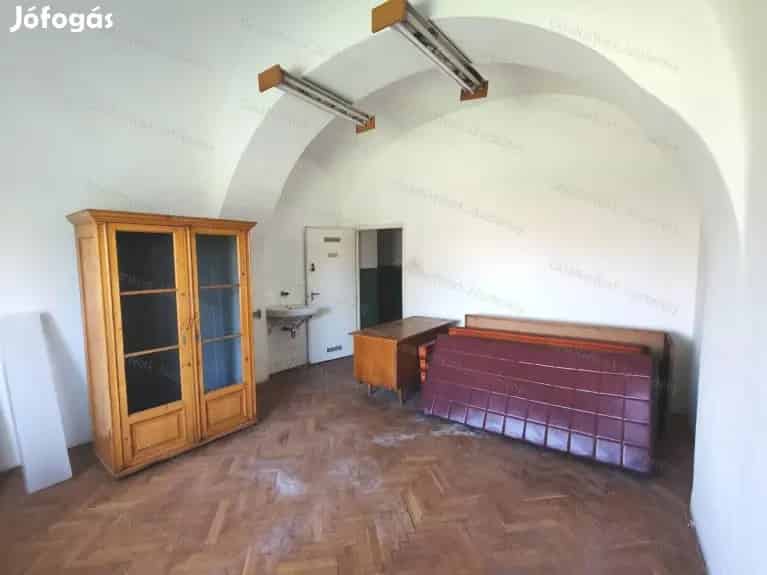 Telephely eladó Kápolnán - 5892 m2 - befektetőknek, mezőgazdaság