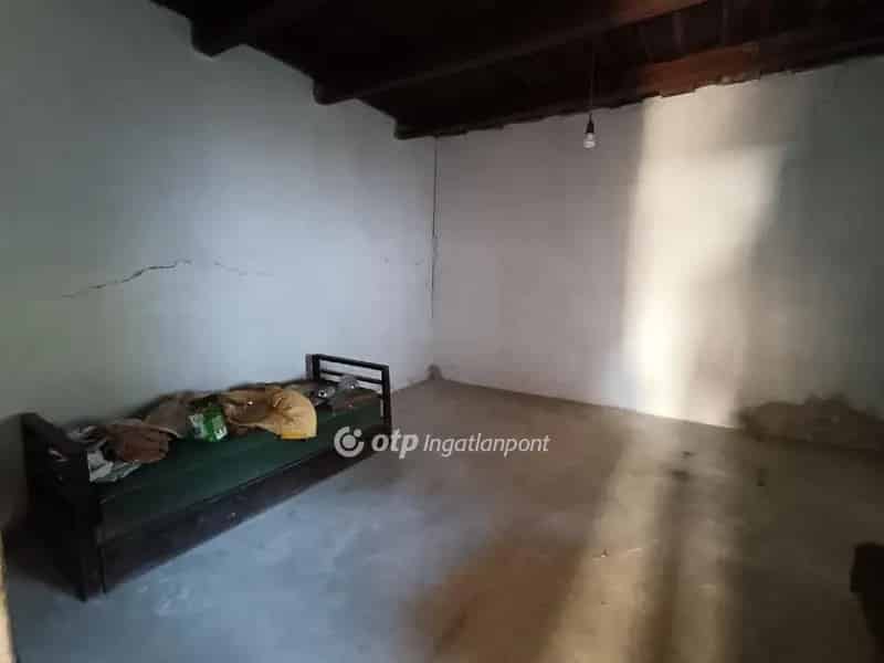Tomori felújítandó parasztház 1300 nm-es telken