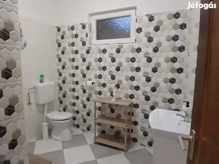 Eger Belváros Apartmanház Eladó 220nm 5 Apartmannal