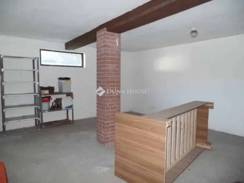 Izsák Belváros Polgári Ház Kiadó 4 Szoba 2 Garázs 140m2 Pince