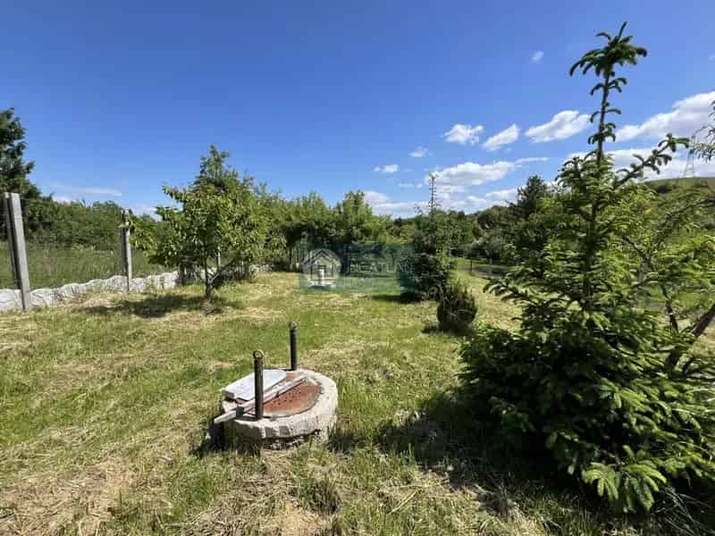 7042 m2-es lóistálló Kazincbarcika mellett