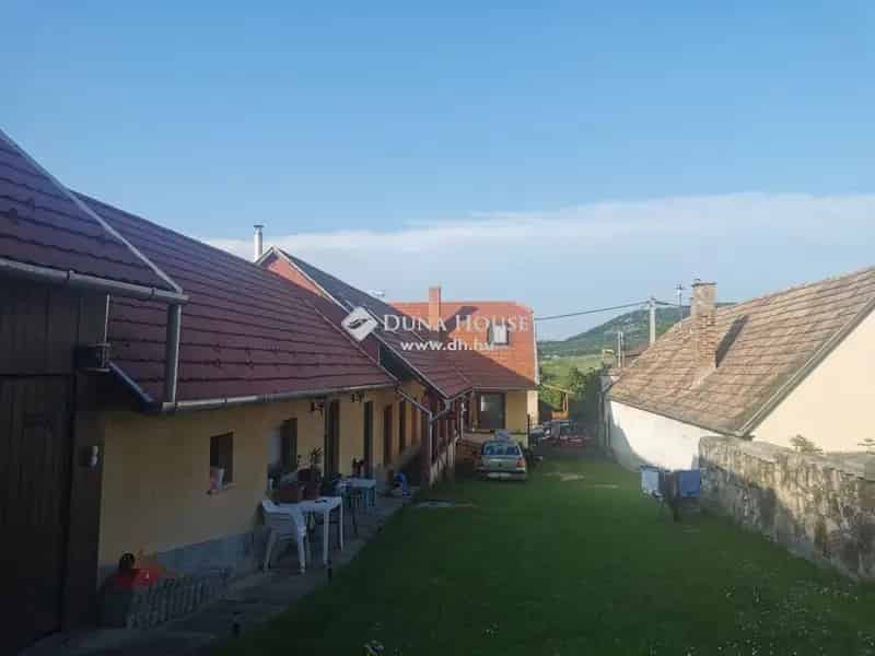 Dunaszentmiklós 4 szobás családi ház eladó