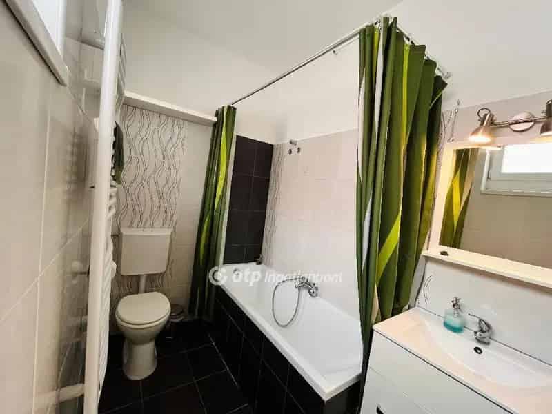 80 m2-es felújított lakás Debrecen belvárosában saját garázzsal