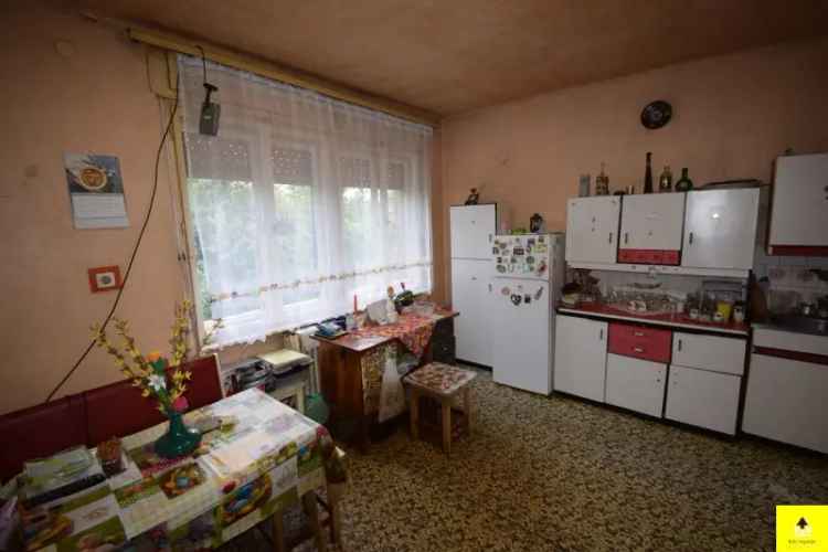 Csepregi családi ház eladó - 180 m² - több generációnak alkalmas