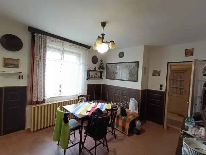 Ráckeve 80nm-es 2 szobás családi ház eladó