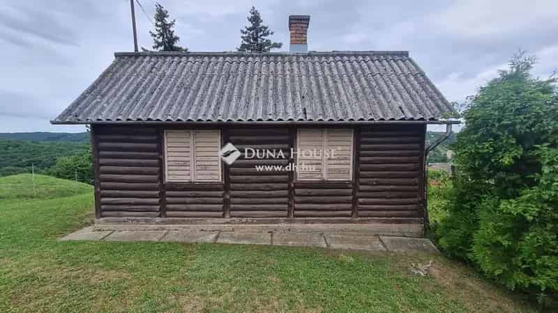 Örökpanorámás telek faházzal eladó Jánka-hegyen