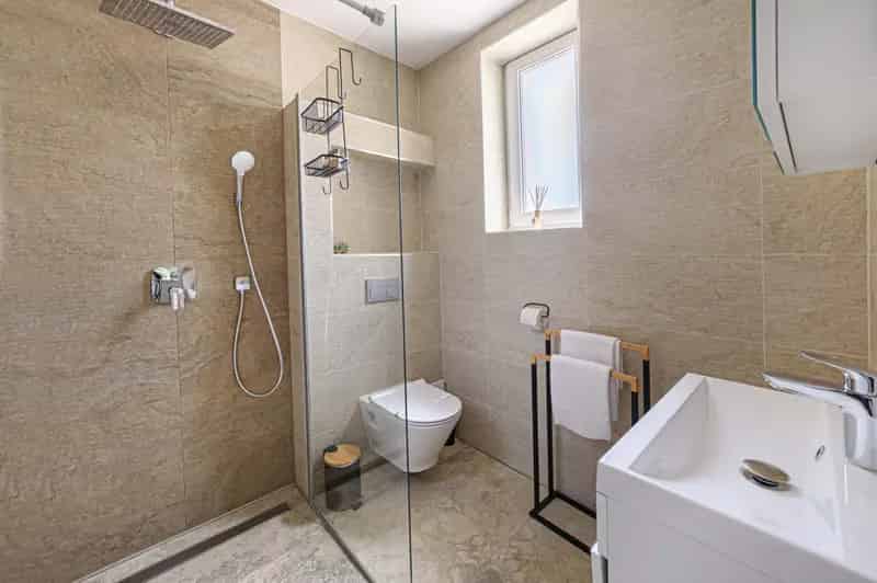 Siófoki Balaton parti társasház eladó 5 apartmannal