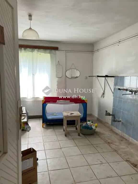 Solymár 90 m2-es családi ház eladó felújítandó