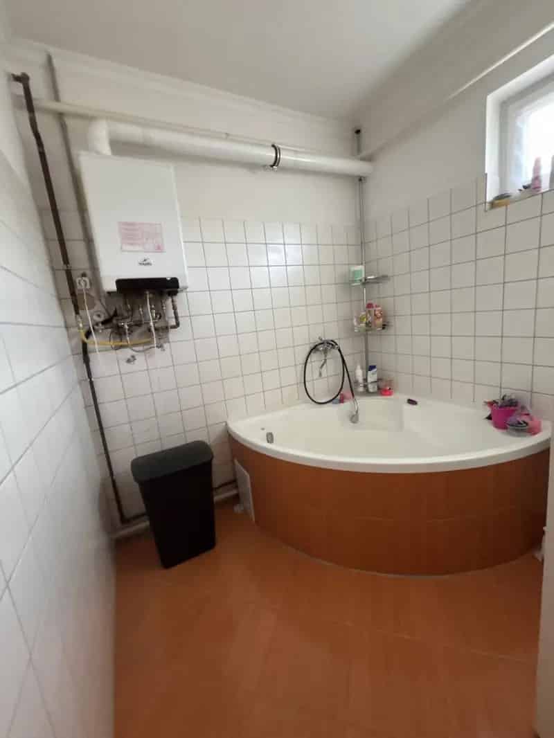 Ebesi családi ház eladó - 105nm - dupla garázs - napelem - klíma