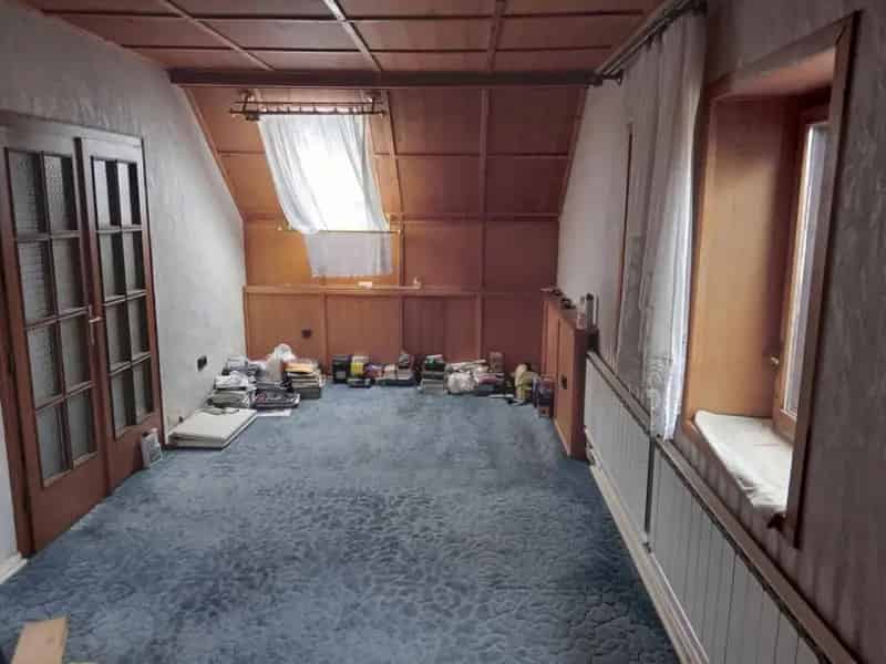 117m2-es 5 szobás családi ház nagy telken melléképülettel