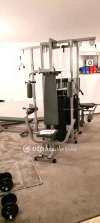 Prémium családi villa eladó Pécs Postavölgyben wellnesssel és napelemmel