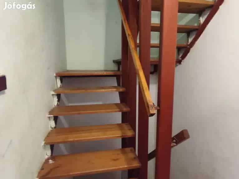 Csákvári családi ház eladó garázzsal 135nm 3 1 szoba