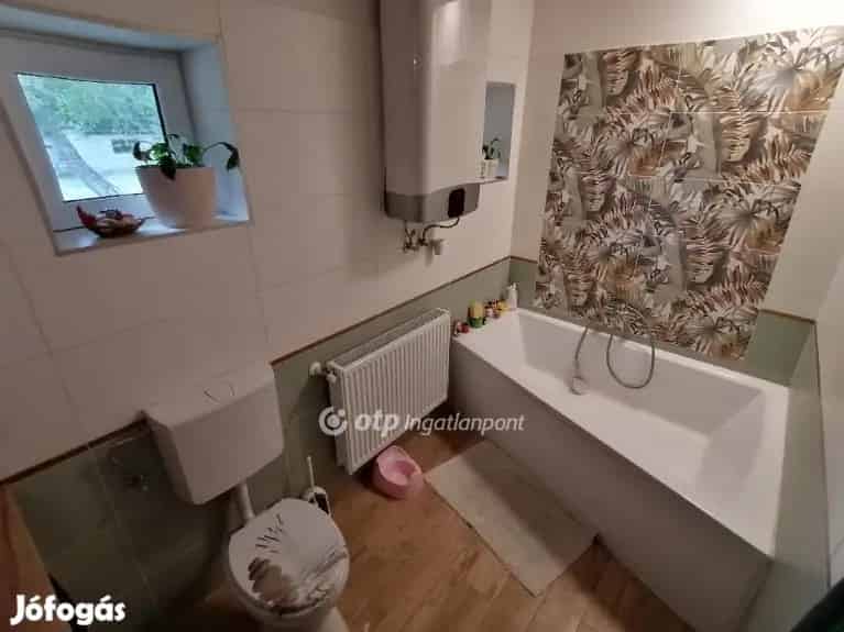 120 nm-es felújított tanya Debrecen mellett eladó