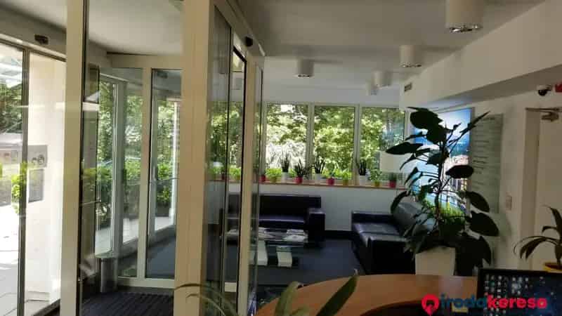 Yacht Irodaház Iroda Kiadó 90m2 és 70m2