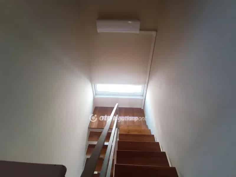 134 nm-es felújított családi ház Békéscsabán 5 szobával és garázzsal