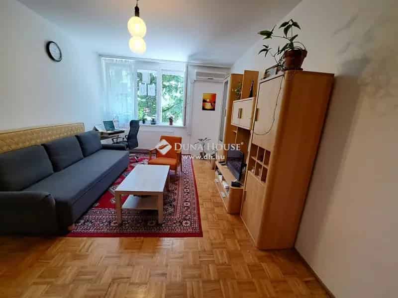 Szeged Tarjan 40 nm 2 szobas tegla lakás elado