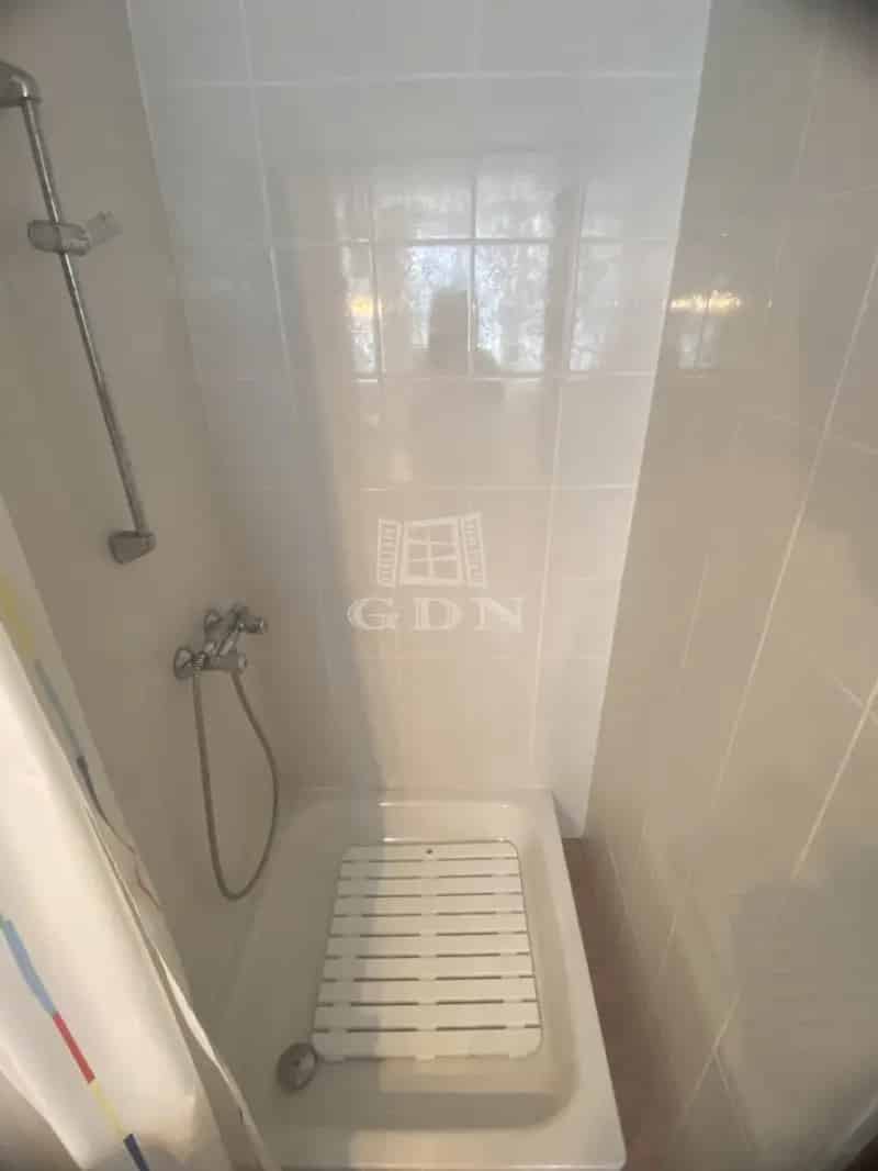 Szentendre Izbég 340 nm-es 6 szobás családi ház eladó