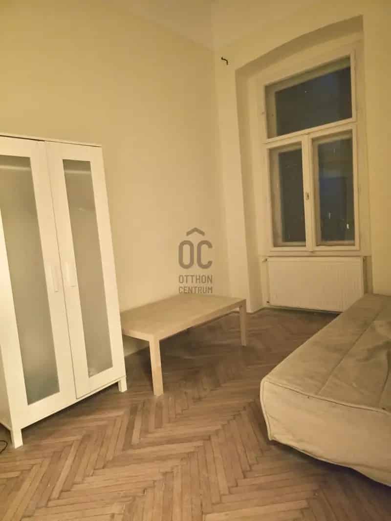 70 nm 3 szobás Lipótvárosi lakás eladó