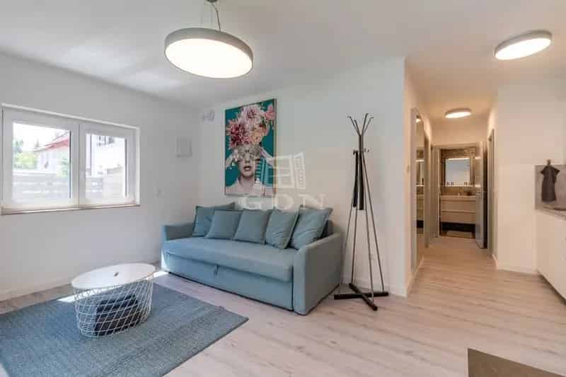 Balatonföldvár 5 Apartmanos Ház Eladó - Kiváló Befektetés