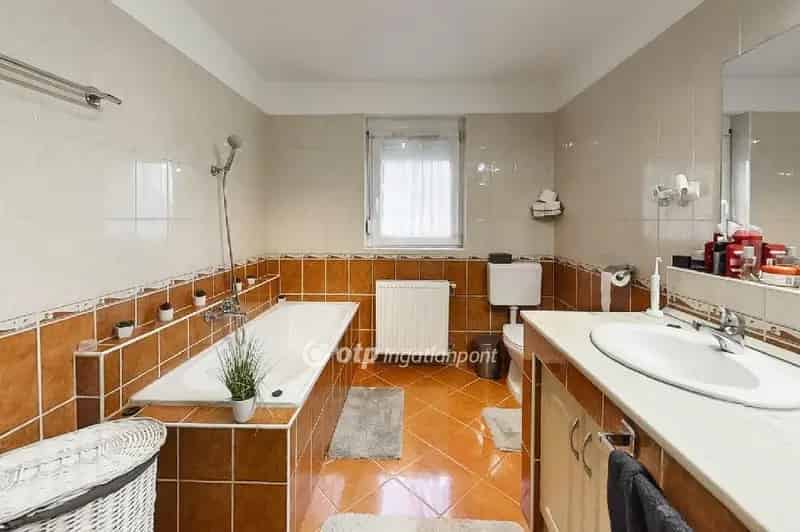 Szekszárd Bottyánhegy 3 szobás családi ház eladó