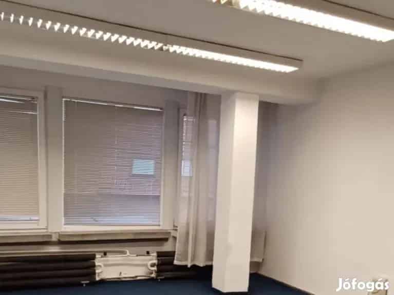 Szombathely Belváros 30 m2-es Iroda Kiadó