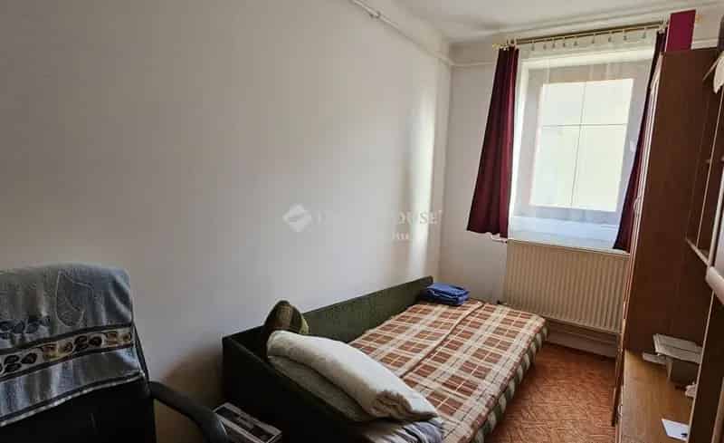 Komló-Mecsekjánosi 6 szobás családi ház eladó