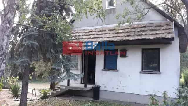 Velencei hétvégi ház eladó 1194m2 telken