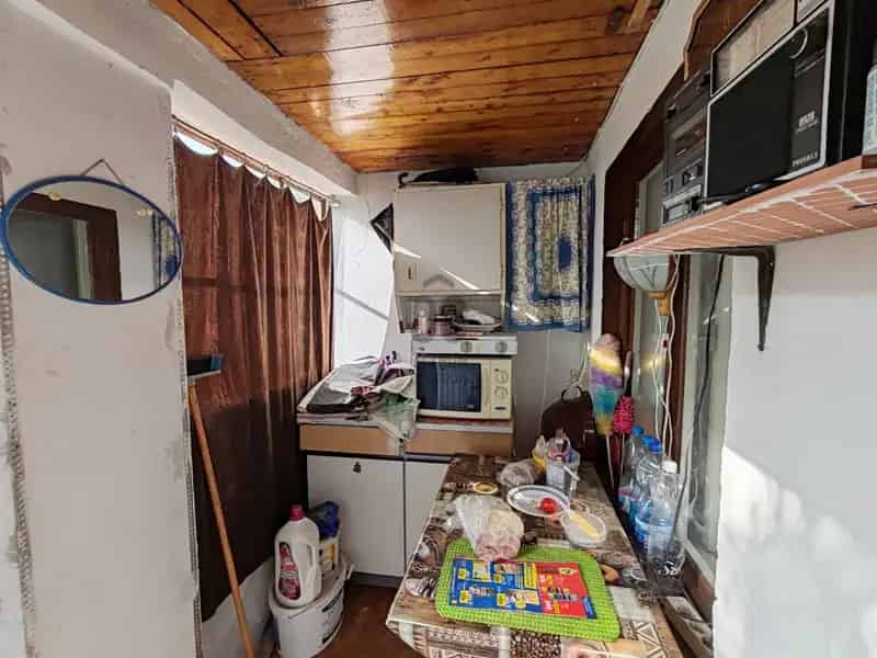 Győr Szabadhegy 874 m2-es zártkert eladó házal