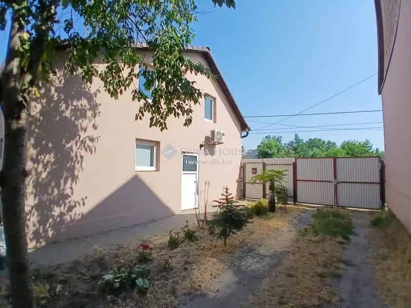 147 nm-es családi ház Szeged Tápén - 5 szoba 3 fürdő