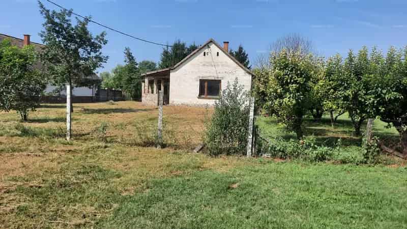 Ósükösdi tanya eladó 1674m2-es telken