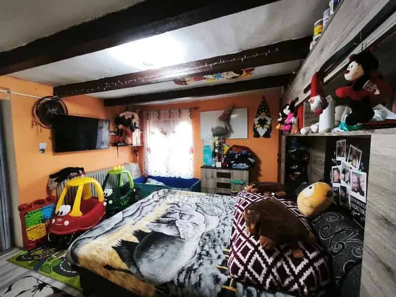Szentesi tanya eladó 2 szobával 1079nm telekkel
