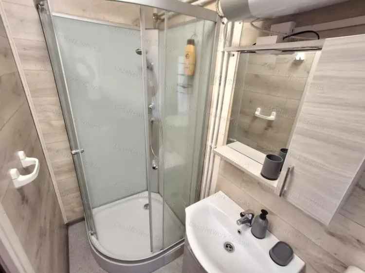 Szolnok Holt-Tisza közeli két ház 322m2 telekkel