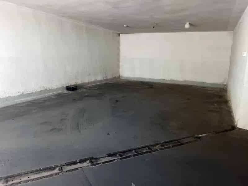 16 nm-es önálló teremgarázs eladó Zuglóban az Örs Vezér tér közelében