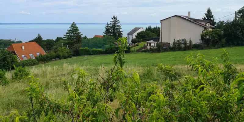 Örökpanorámás Balatonalmádi Telek Eladó