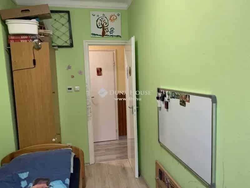 XV kerulet Foldszinti 1 2 feleszobas lakás elado