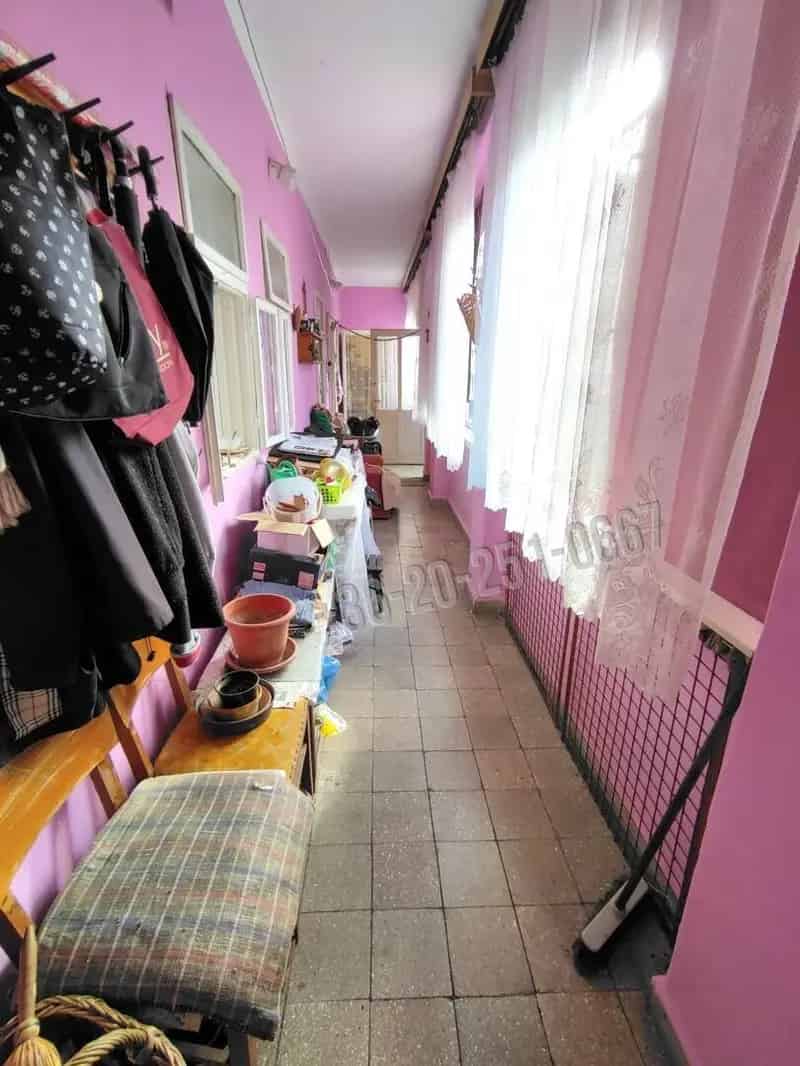 Jó állapotú családi ház Dunaszekcsőn eladó