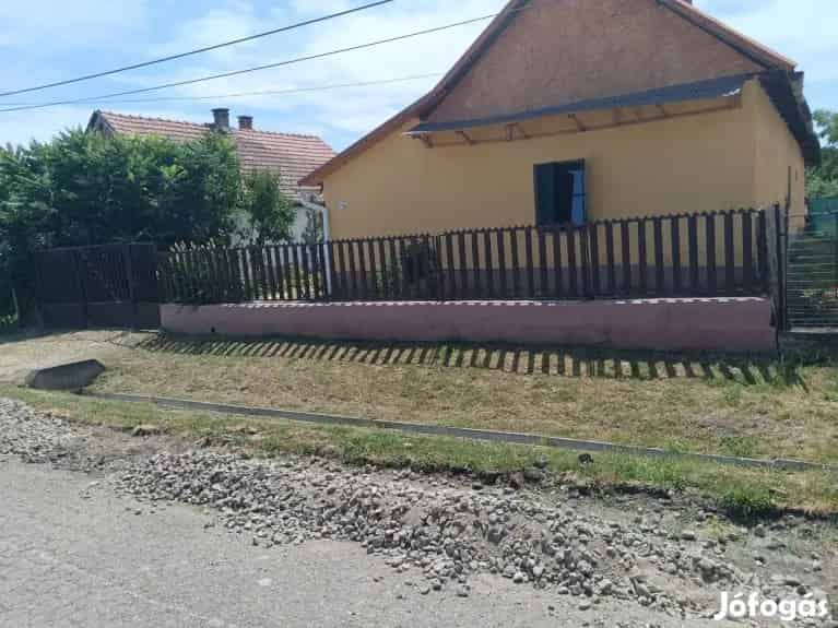 Felujitott Vályog Haz Pelyen 60nm 2 Szoba Terasz