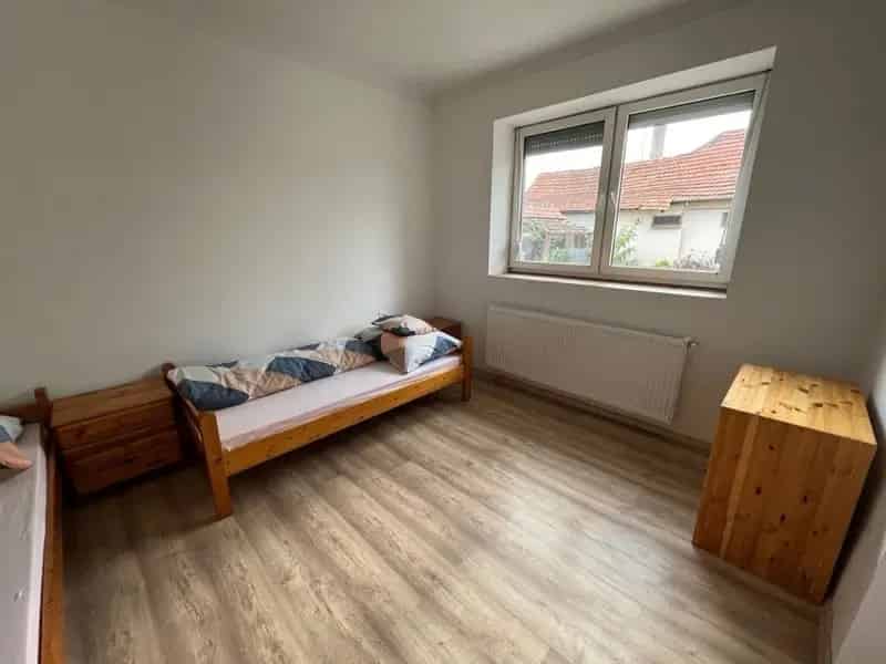 Polgári 10 Fős 4 Szobás Családi Ház Kiadó Cégeknek