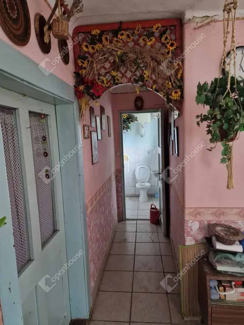 Eladó Dombóvári Családi Ház 2 Szoba Istállóval és 1 5 Hektáros Területtel