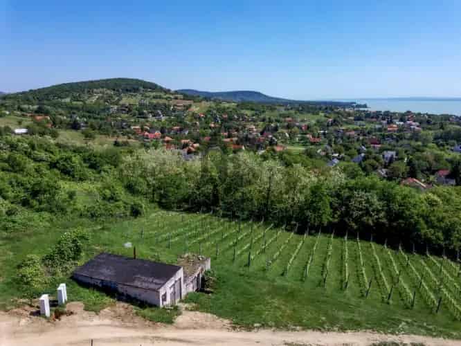 Ábrahámhegyi panorámás telek eladó - Balaton