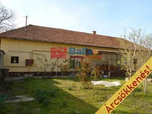 Tiszakécske , Béke utca