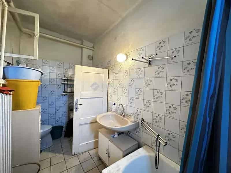 120m2-es családi ház 1937m2-es telken eladó