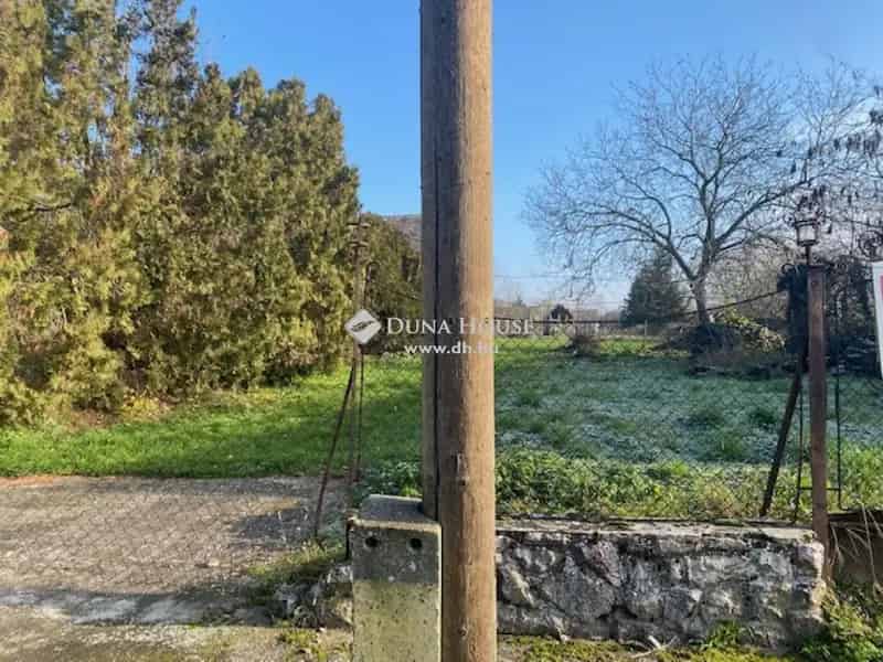 Görcsöny központi telek eladó 2160 nm