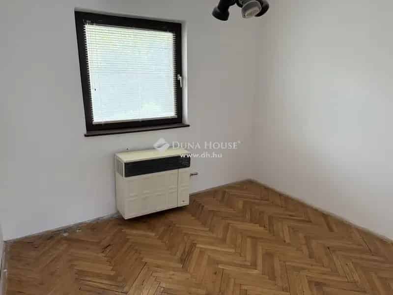 Siklósi nyaraló eladó 2 2 szobával felújított fürdőszobával