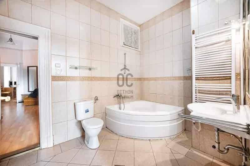 127m2 3 1 szobás lakás eladó Budapest VIII kerületben