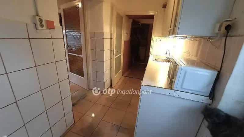32 m2-es családi ház Szolnokon eladó