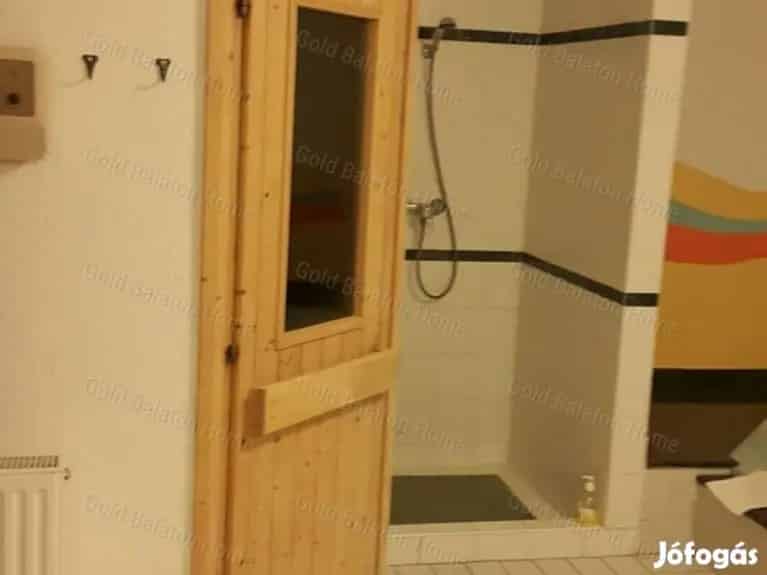 Hévízi Panzió Eladó - 10 Szoba Wellnesssel